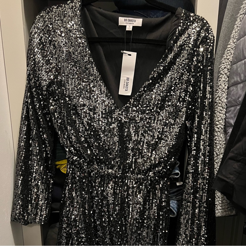 NWT BB Dakota sequin dress